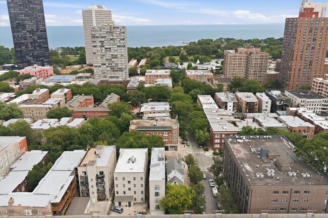 Building Photo - 5302 N Winthrop Ave