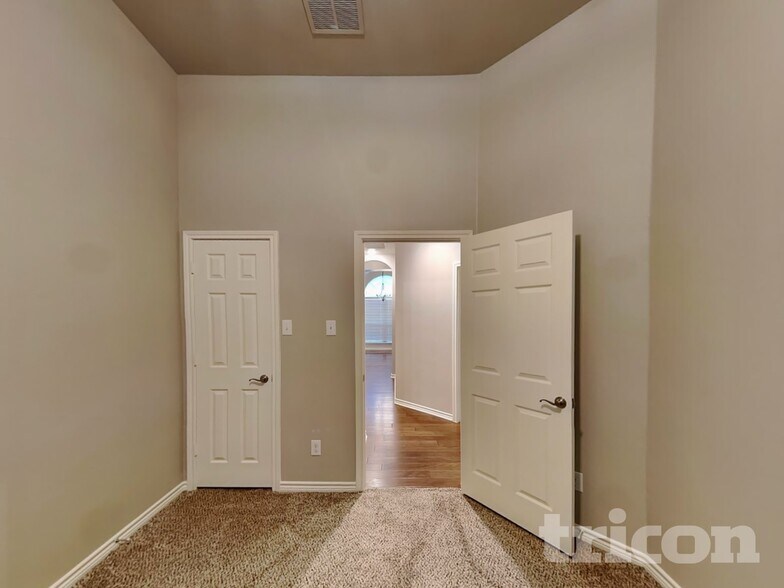 Building Photo - 219 Hartley Ln