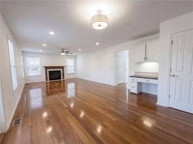 Building Photo - 3530 Waters Cove Way