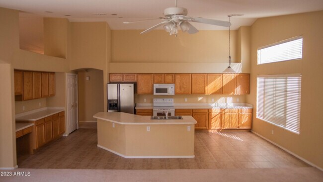 Building Photo - 8611 W Alex Ave