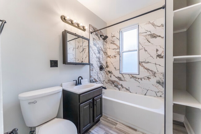 Building Photo - 1246 N Monitor Ave