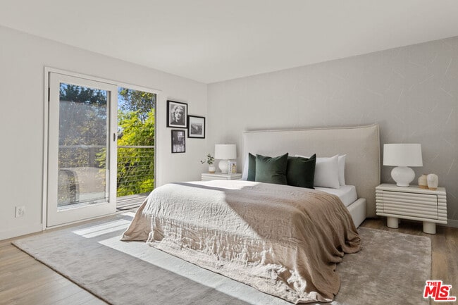 Building Photo - 2753 La Cuesta Dr