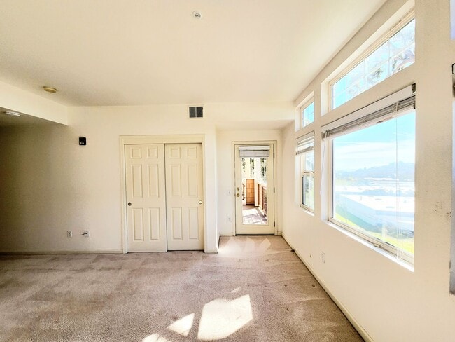 Building Photo - Beautiful Brisbane condo