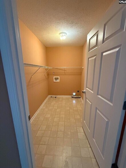 Building Photo - 345 Peppercorn Ln