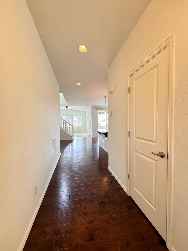 Building Photo - Beautiful Home Southeast Ft. Collilns