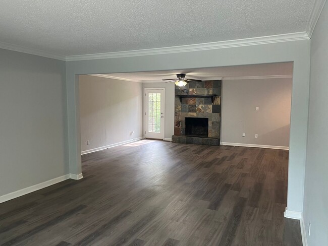 Building Photo - Sherwood Rental