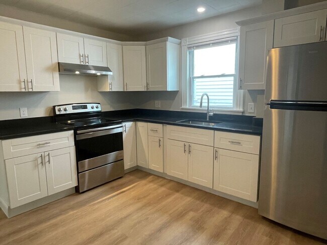 Building Photo - 38 Graham St