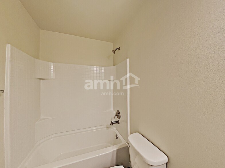 Building Photo - 13831 66th Ave E