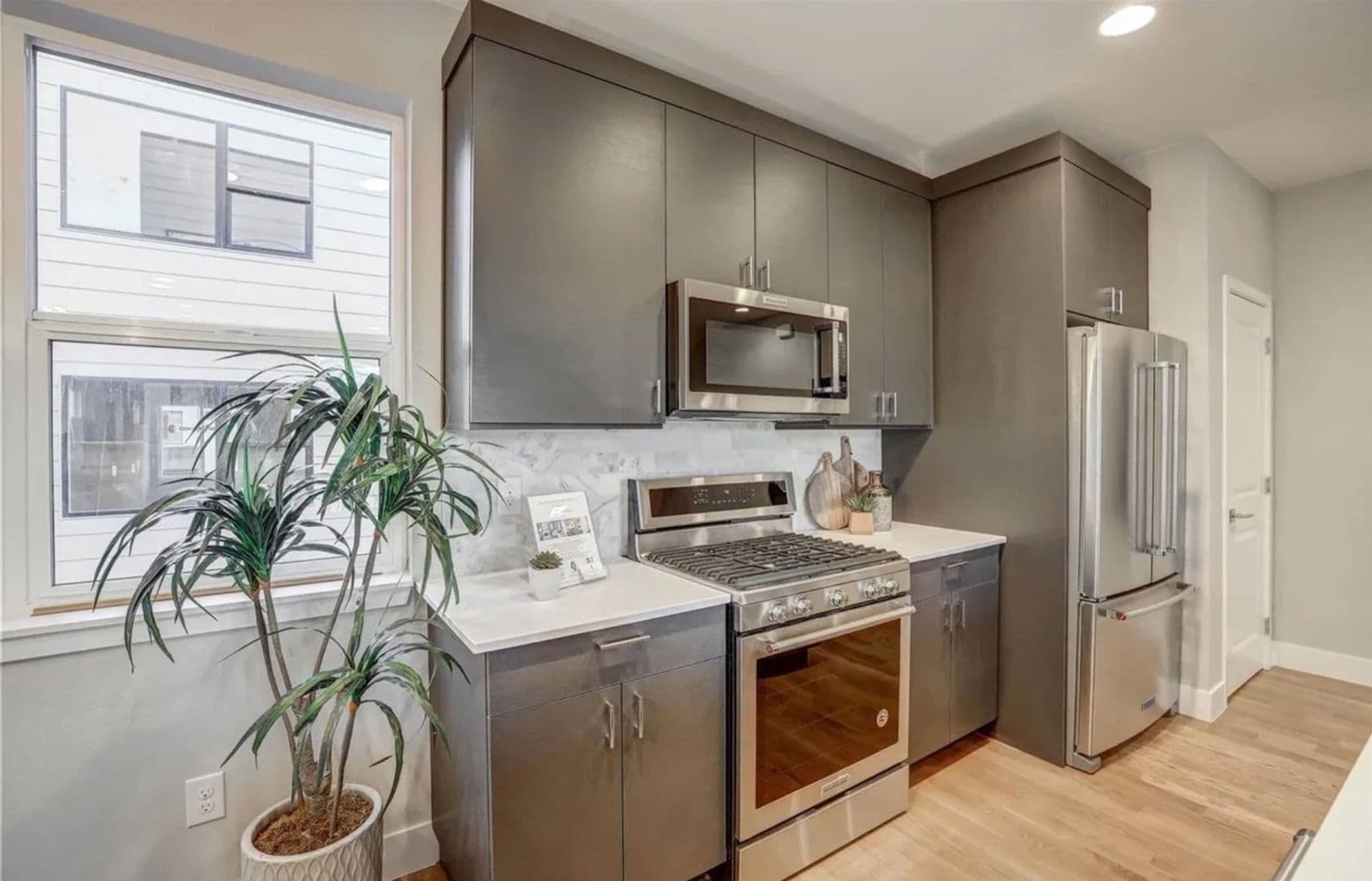 Building Photo - 3816 Zenobia St