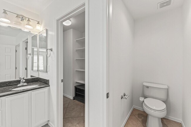 Building Photo - 2535 W Lucia Dr