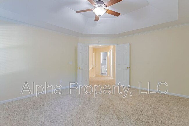 Building Photo - 27 Lake Valley Ct