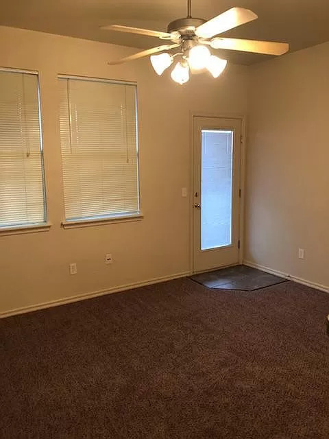 Building Photo - 3 Bedroom 2.5 bath - Reduced Rate $1,150 i...