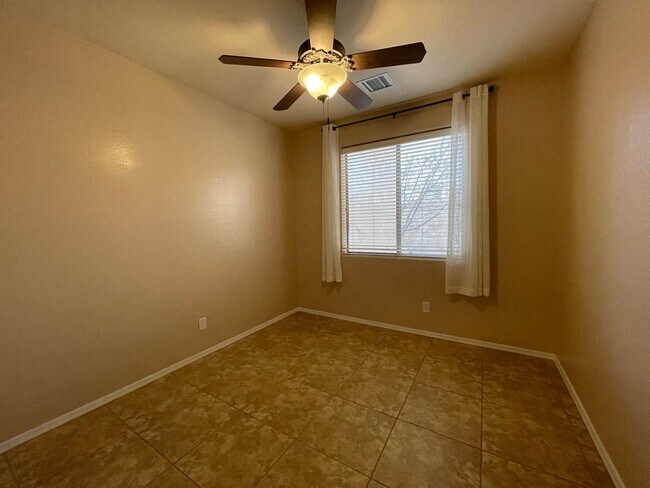 Building Photo - 1728 Colton Dr