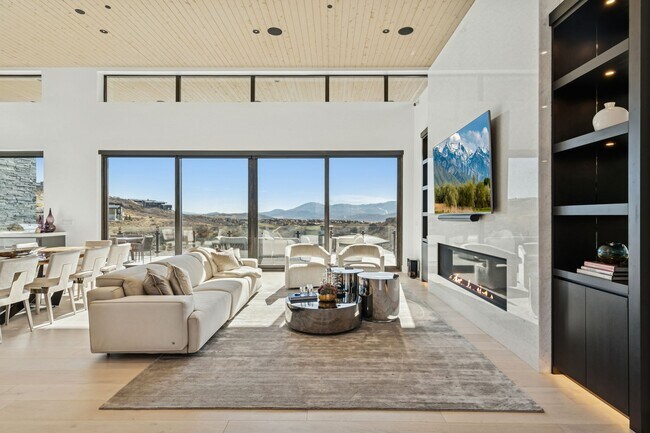 Building Photo - 3404 Wapiti Cyn Rd