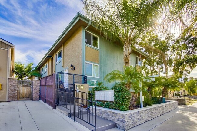 Building Photo - Heart of Normal Heights! 2 Bedrooms w/ In Unit Washer/Dryer! Two Assigned Gated Parking Spaces!