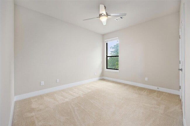 Building Photo - 405 Penny Kathleen Ct