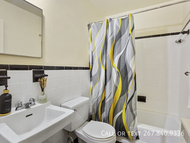 Building Photo - 4040 Livingston Rd SE