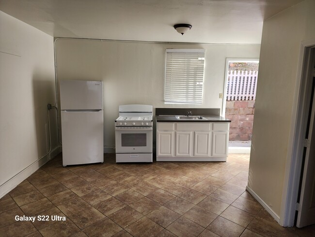 Kitchen - 5239 Ithaca Ave