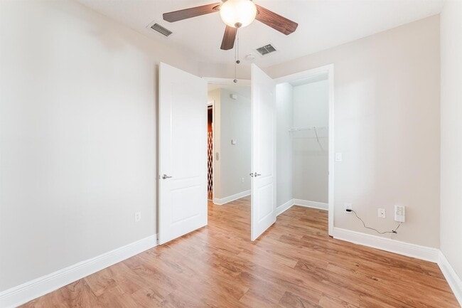 Building Photo - 3613 NW 5th Terrace
