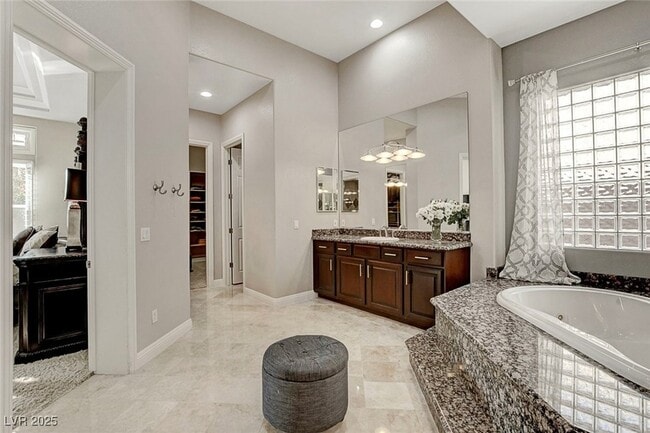 Building Photo - 1704 Choice Hills Dr