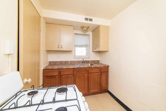 Building Photo - Canyon Place Apartments