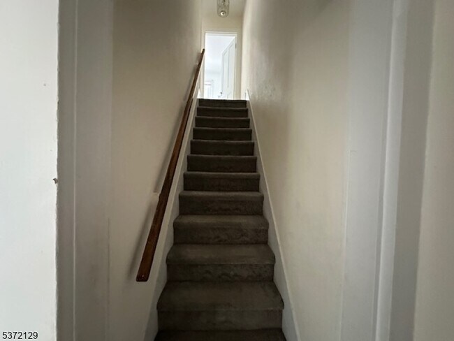 Building Photo - 29 East Ave