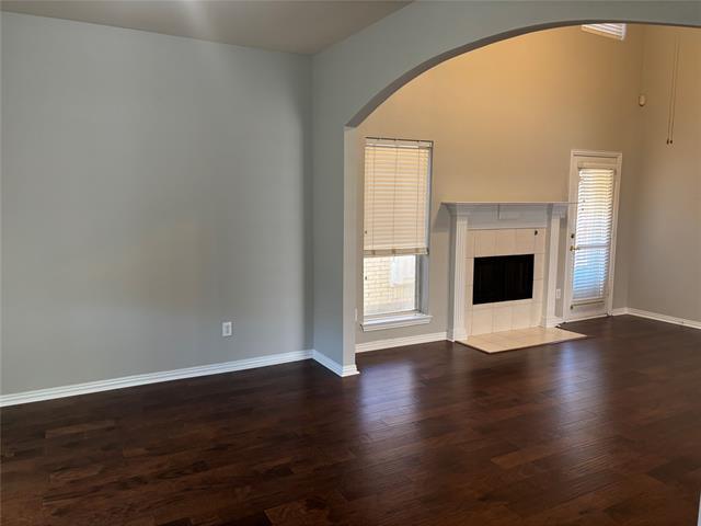 Building Photo - 1332 W Branch Hollow Dr