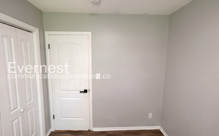 Building Photo - 204 W Monticello Ave