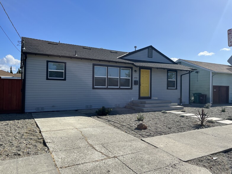 Building Photo - 472 Clara Street