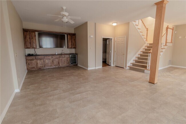 Building Photo - 20781 Low Gap Rd