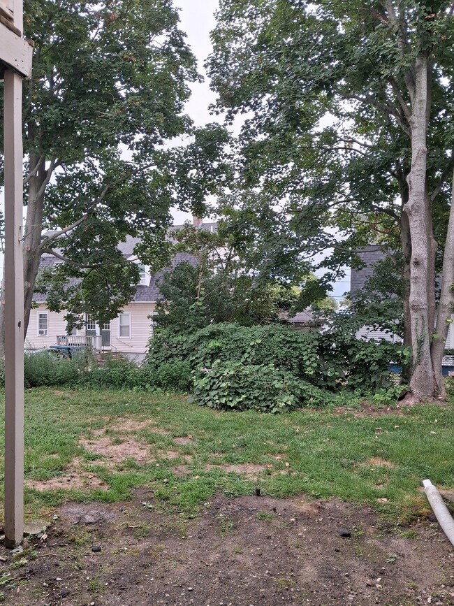 Building Photo - 5 Sawyer Pl