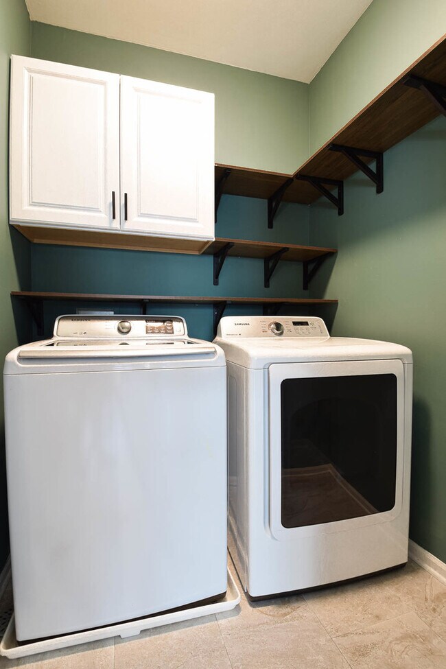 Building Photo - 2664 Cobblestone Dr