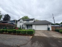 Building Photo - Wonderful 4 bedroom in desirable Hillsboro neighborhood.