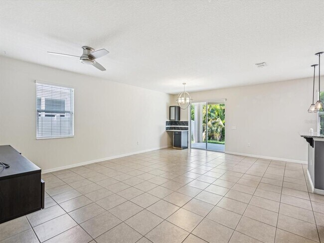 Building Photo - 11525 Southern Creek Dr