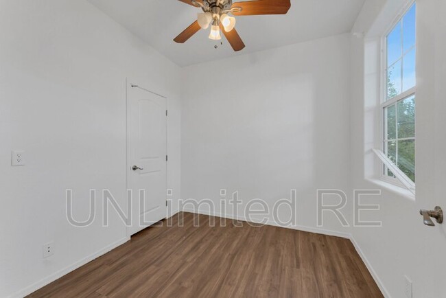 Building Photo - 2443 W Pikes Peak Dr