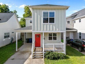 Building Photo - Modern 3 Bedroom home inside Downtown Raleigh, Fenced-in Backyard, Updated Kitchen, Pet Friendly!