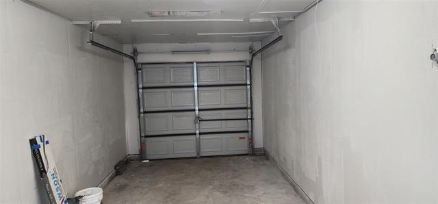 Building Photo - 1009 Shorecrest Dr