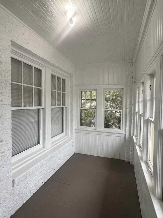 Building Photo - 1679 Speedway Ave