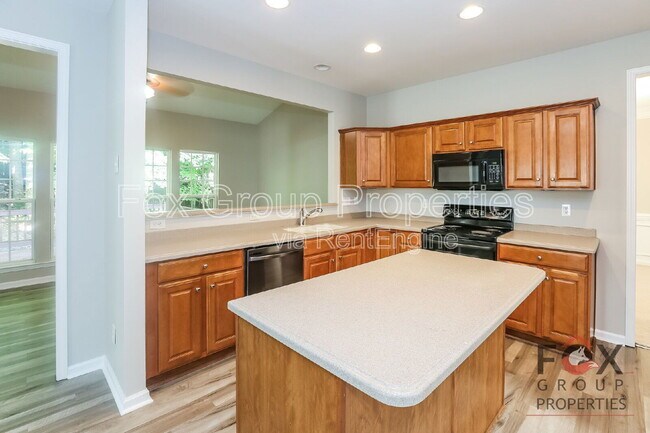 Building Photo - 148 Flowering Grove Ln