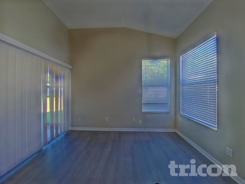 Building Photo - 248 Wescliff Dr