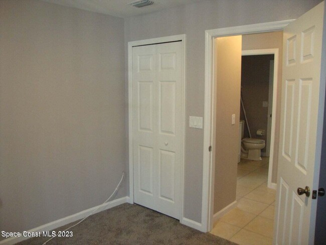 Building Photo - 655 Margie Dr