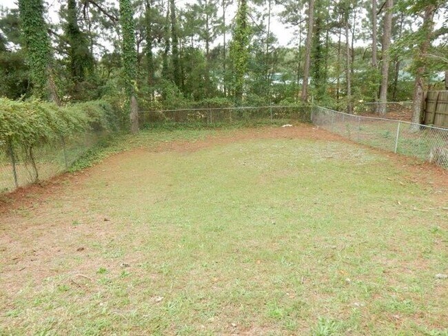 Building Photo - 6300 Olde Towne Dr