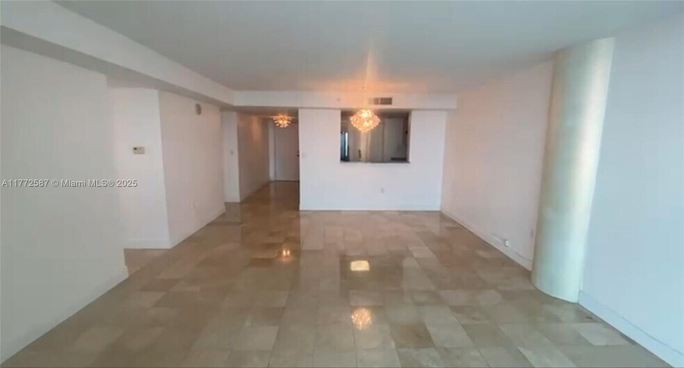 Building Photo - 2101 Brickell Ave