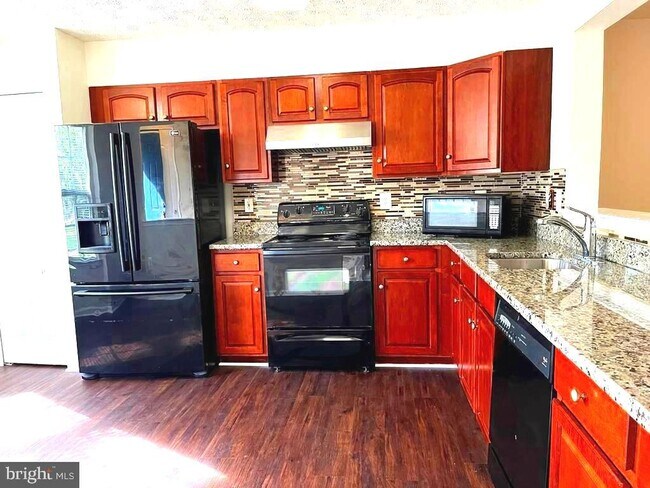 Building Photo - 3269 Halcyon Ct