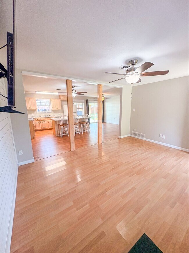 Building Photo - Beautiful Home Available 11/25 For Rent In Little River Academy!