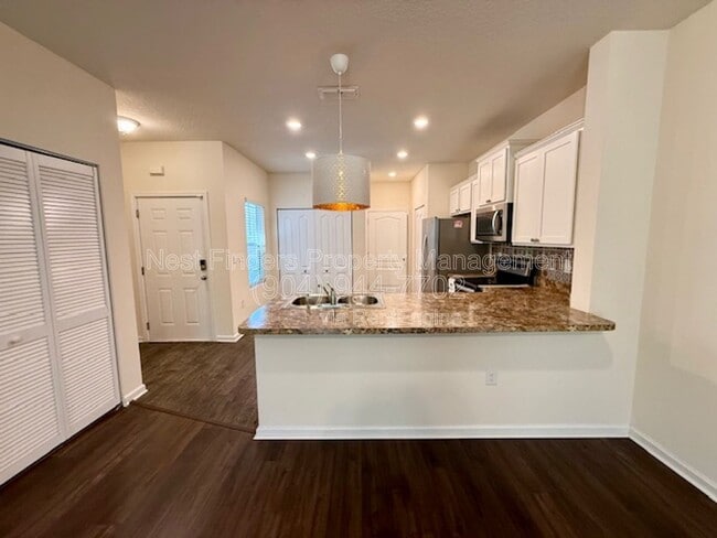 Building Photo - 7947 Echo Springs Rd