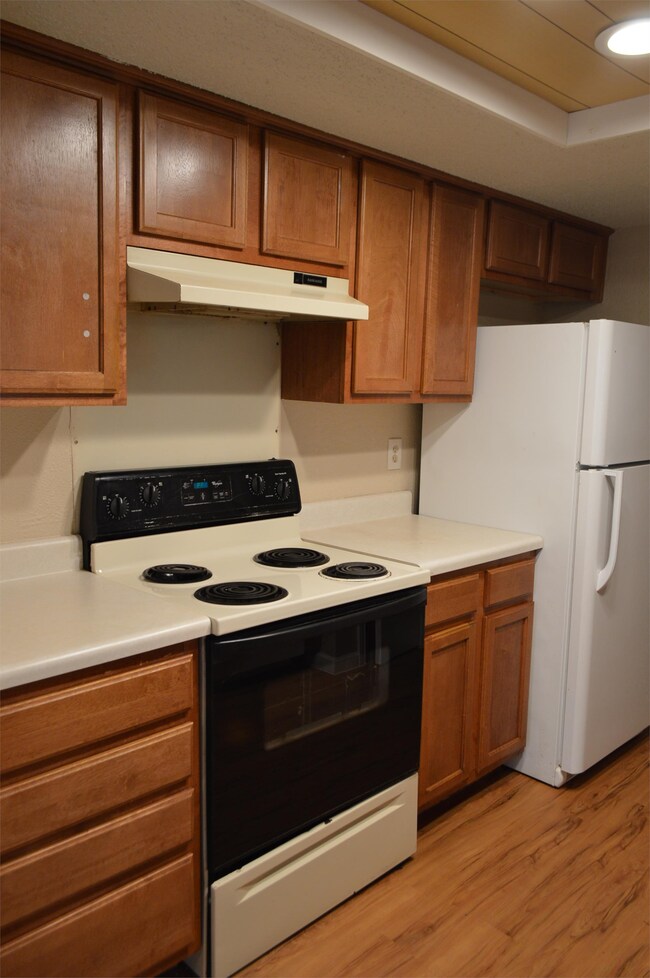 Building Photo - 1215 W Slaughter Ln