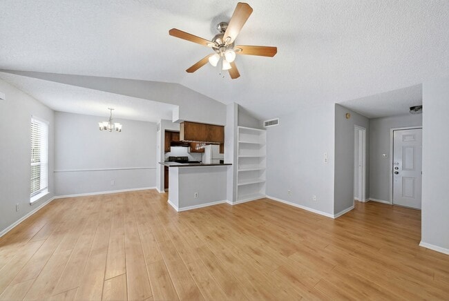 Building Photo - 2120 El Paseo St