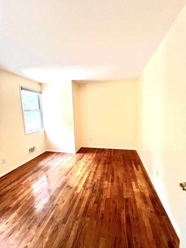 Building Photo - 35 Broadway, 2