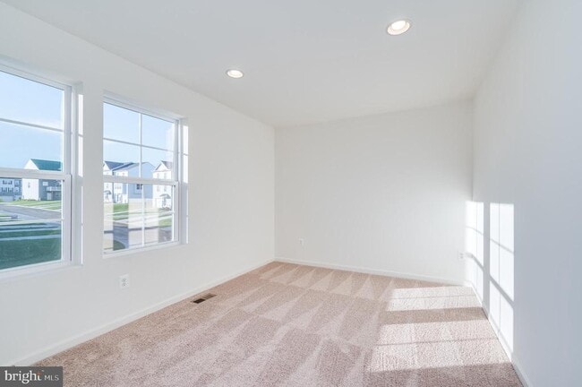 Building Photo - 192 Ludgate Mnr